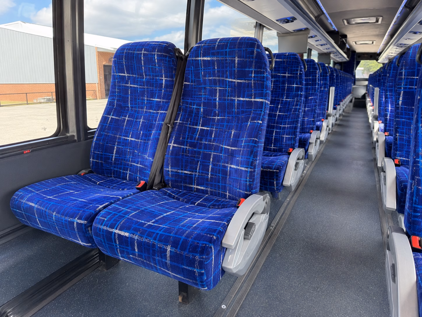 how the type of bus changes the price in washington dc